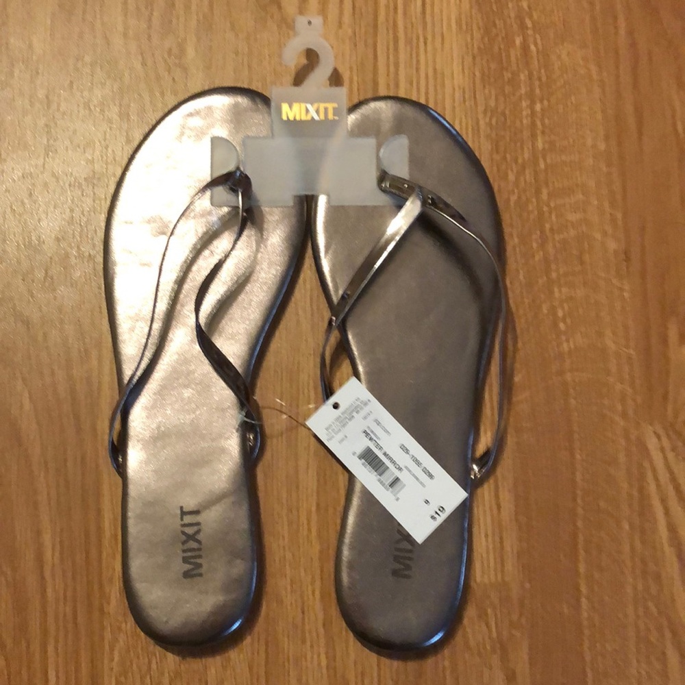 Women’s shoes